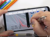 JerryRigEverything alle prese con RedMagic 5G