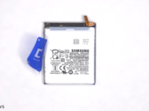 Una batteria dell'S23 Ultra. (Fonte: PBKReviews via YouTube)
