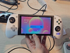 Il successore dell'Anbernic RG556 sembra essere ai blocchi di partenza. (Fonte: Silicon Den)