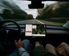 Un parabrezza Tesla (Fonte: My Auto Glass)