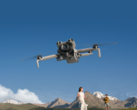 Il DJI Mini 5 Pro (nella foto) è dotato di LiDAR frontale, fotocamere fisheye, sensori binoculari e un sensore a infrarossi inferiore. (Fonte immagine: DJI)