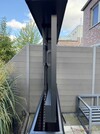 Il televisore è spesso poco meno di 9 cm.