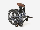 La bicicletta pieghevole Decathlon Btwin E-FL 900 è più leggera della Btwin E-Fold 900 (nella foto). (Fonte: Decathlon)