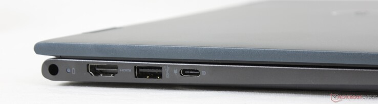 A sinistra: adattatore AC, HDMI 1.4a, USB-A 3.2 Gen. 1, USB-C 3.2 Gen. 2 con Power Delivery e DisplayPort