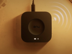 Philips Hue Bridge e Hue Bridge Pro (nella foto) stanno ricevendo degli aggiornamenti. (Fonte: Philips Hue)