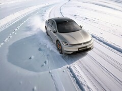 EV con batteria agli ioni di Na CATL durante i test in condizioni di freddo.
