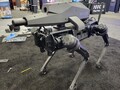 Il cane robot SPUR realizzato da Ghost Robotics è dotato di un robusto modulo di fucile da cecchino sulla schiena (Immagine: Ghost Robotics)