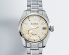 Il Grand Seiko SBGA519 su uno sfondo sfumato.