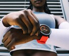 Il CMF Watch 3 Pro presenta un sorprendente design rotondo, disponibile in opzione con un cinturino arancione. (Fonte immagine: Nothing)