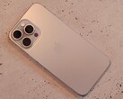 Apple sta lavorando per portare le funzioni di AI generativa sul dispositivo all'iPhone. (Immagine: Notebookcheck)