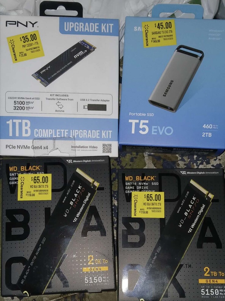 Il bottino dell'acquirente consiste in un'unità SSD M.2 da 1 TB, due unità SSD M.2 da 2 TB e un'unità SSD esterna da 2 TB.
