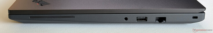 A destra: jack stereo da 3,5 mm, USB-A 3.2 Gen.1 (5 Gbps), Gigabit-Ethernet, Kensington Nano Security Lock