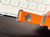 Apple si dice che lancerà un'insolita tracolla per l'iPhone 17 (fonte: SonnyDickson)