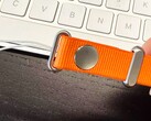 Apple si dice che lancerà un'insolita tracolla per l'iPhone 17 (fonte: SonnyDickson)