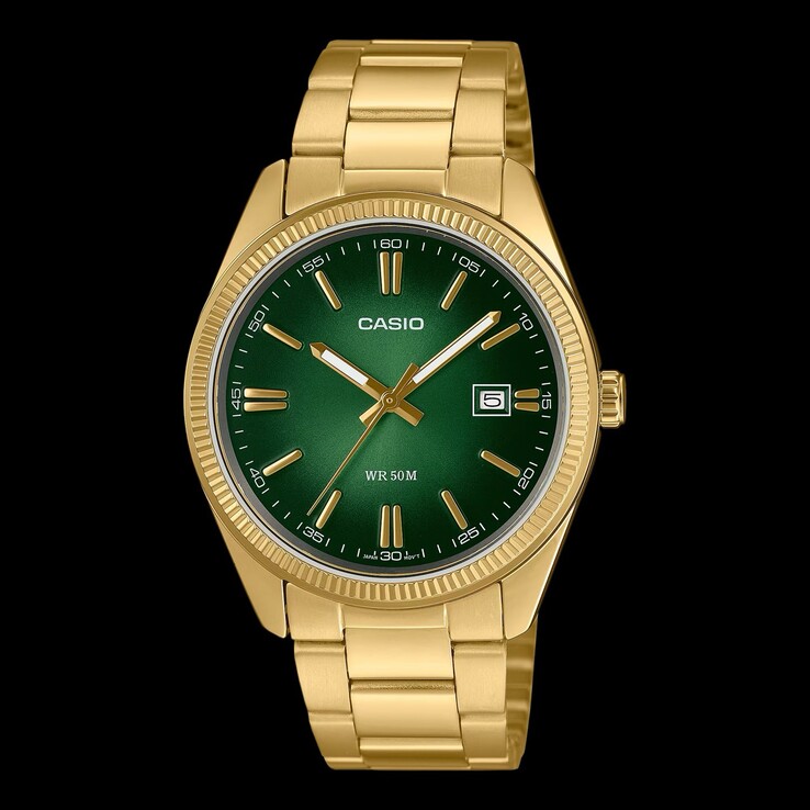 L'ultimo orologio da cerimonia MTP-1302PGC-3AV di Casio, dal prezzo accessibile, abbina un quadrante verde brillante a una lunetta scanalata