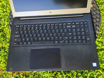 Uno sguardo alla tastiera e al touchpad del Mi Notebook 15.6