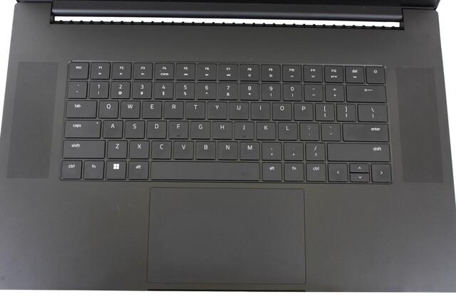 Tastiera e touchpad - Razer Blade 17 2022 (Fonte: Notebookcheck)