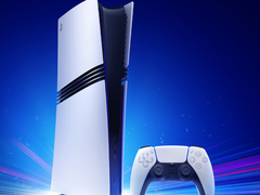 La Sony PlayStation 5 Pro con un controller DualSense
