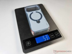 La custodia per iPhone Torras Ostand Q3 Air Pro pesa circa 53 g.