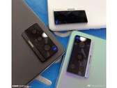 I telefoni X70 nella vita reale(?). (Fonte: SlashLeaks)