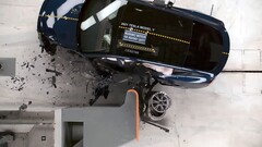 Il Modello Y è il veicolo più sicuro nei crash test del 2024 (immagine: IIHS/YT)