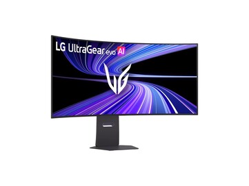L'LG 45GX950B B ha uno schermo curvo da 800R