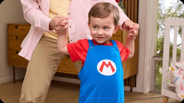 Nintendo venderà anche una serie di capi di abbigliamento a tema Mario per neonati, bambini e ragazzi (fonte: Nintendo)
