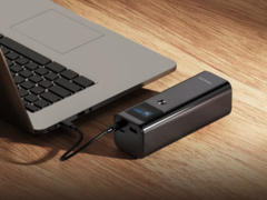 Il power bank USB della serie Philips 9000 ha una capacità di 27.000 mAh. (Fonte: Philips)