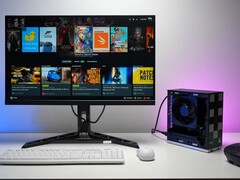 Quadro PC desktop con sistema operativo Bazzite collegato a un monitor che mostra un&#039;interfaccia di gioco Steam, simile a una configurazione di console. (ETA PRIME)
