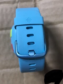 Il presunto smartwatch Fitbit adatto ai bambini. (Fonte: 9to5Google)