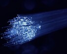 La FCC si muove per rafforzare la sicurezza dei cavi sottomarini diretti negli Stati Uniti. Nella foto: Un cavo in fibra ottica (Fonte: Denny Muller, Unsplash)
