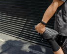 Lo smartwatch Charge 6 di Fitbit (nella foto) sta ricevendo un nuovo aggiornamento. (Fonte: Google)
