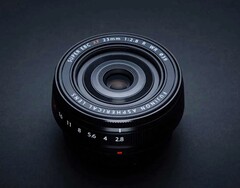 Fujifilm presenta un obiettivo da 23 mm particolarmente compatto per le fotocamere Fujifilm serie X. (Fonte: Fujifilm)