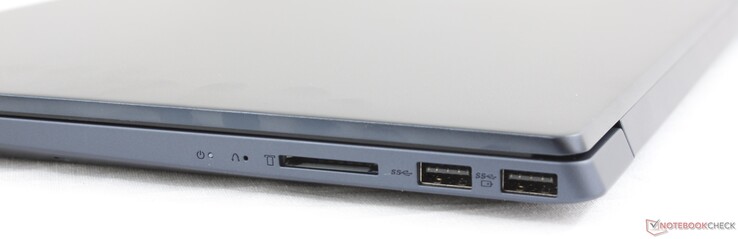 Lato destro: Lettore SD, 2x USB 3.1 Type-A Gen. 1