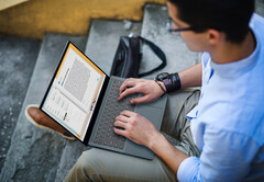 L'Inspiron 14 Plus è dotato di opzioni di configurazione limitate e di un solo colore. (Fonte: Dell)