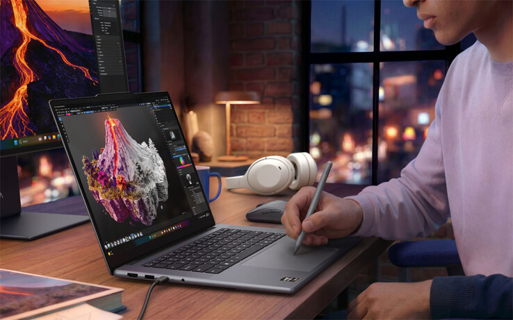 Il trackpad tattile del portatile funge anche da piccolo blocco da disegno.