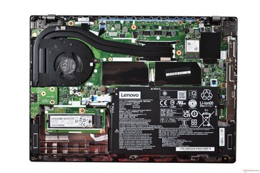 Lenovo ThinkPad L14 Gen 2: pannello inferiore rimosso