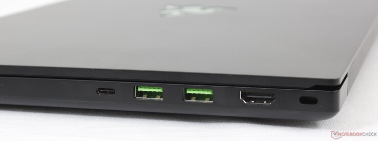 Destra: Thunderbolt 3, 2x USB 3.2 Gen. 2 Type-A, HDMI 2.0b, Kensington Lock
