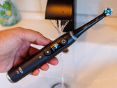 Spazzolino intelligente con custodia da viaggio - Recensione di Oral-B iO9