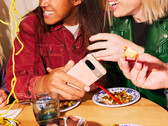 Il Pixel 8 si accontenta di fotocamere ultra-grandangolari da 50 MP e 12 MP. (Fonte immagine: Google)