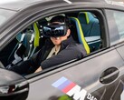 BMW M Drift + M Mixed Reality permette ai piloti di fare drifting in mondi reali e virtuali contemporaneamente. (Fonte: BMW)