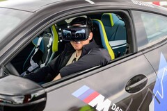 BMW M Drift + M Mixed Reality permette ai piloti di fare drifting in mondi reali e virtuali contemporaneamente. (Fonte: BMW)