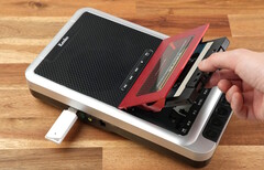 Il Kenko Tokina KR-019CR riproduce e registra cassette e, in opzione, le converte in file MP3. (Fonte immagine: Kenko Tokina)