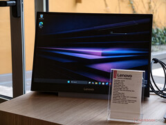 Il monitor mobile L16 sarà disponibile a 199 euro. Nella foto: la parte anteriore del display portatile USB-C.