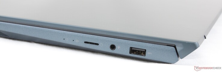 Lato Destro: lettore MicroSD, 3.5 mm combo audio, USB 3.1 Gen. 1 Type-A