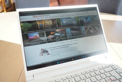 Visione all'aperto alla luce del giorno