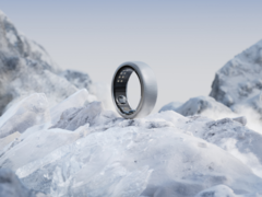L&#039;anello intelligente Oura Horizon è ora disponibile con una finitura in titanio spazzolato. (Fonte: Oura)