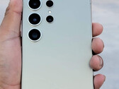 Una foto trapelata di un prototipo di Galaxy S24 Ultra. (Fonte immagine: @DavidMa05368498)