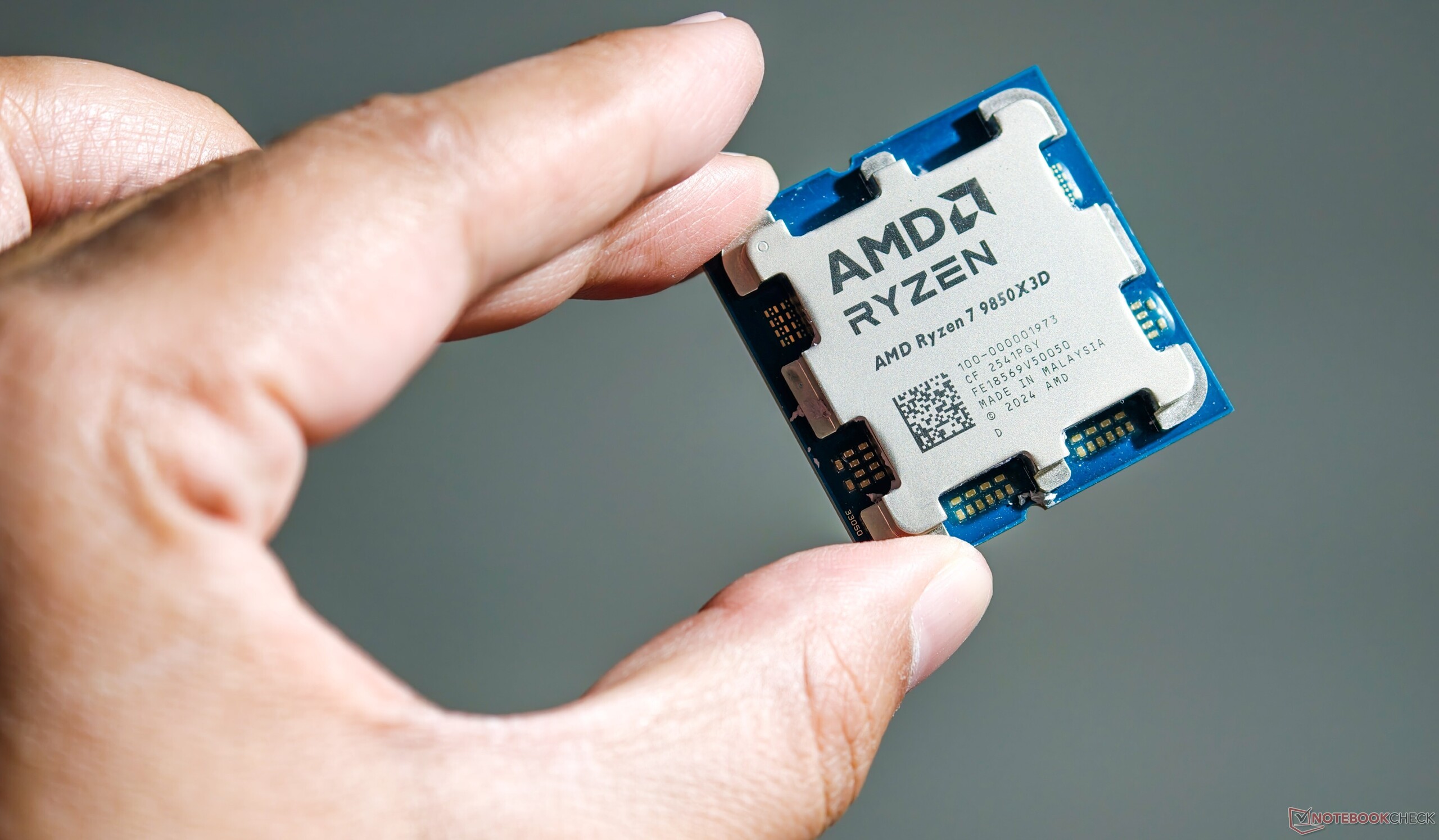 AMD Ryzen 7 9850X3D in recensione