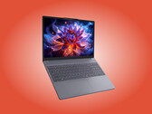 L'IdeaPad Slim 3i 15IWC11 nella finitura Luna Grey.